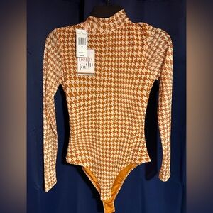 Belle Du Jour Burnt Orange Houndstooth Top